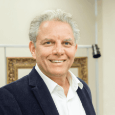 Headshot of Ricardo Ghelman, PhD, wearing glasses and smiling slightly. President of the 3rd WCTCIM and expert in TCIM.