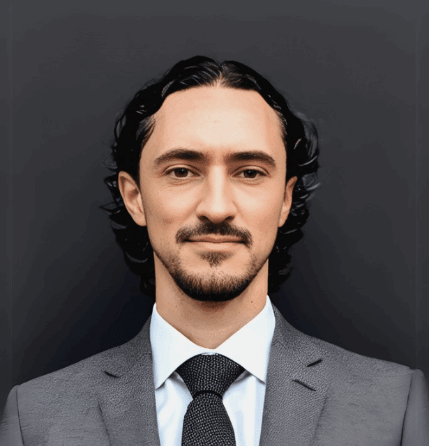 Headshot of Caio Portella, ND, PhD, President of CABSIN and Vice-President of the World Naturopathic Federation.