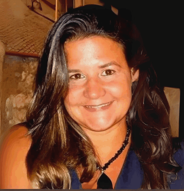 Profile photo of Mirna Barros Teixeira, PhD, Fiocruz researcher, serving on the 3rd WCTCIM Scientific Committee.