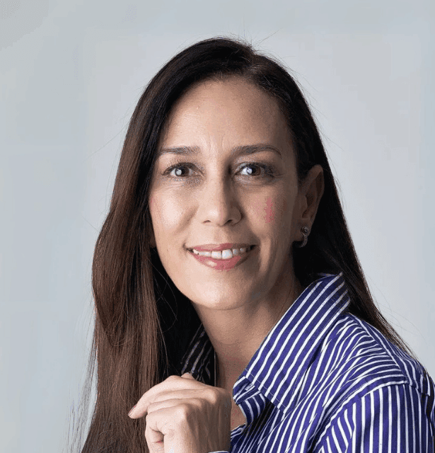 Professional headshot of Daniela Lopes, a Homeopathic Veterinary Physician and PhD in Biomedical Engineering speaking at the WCTCIM.