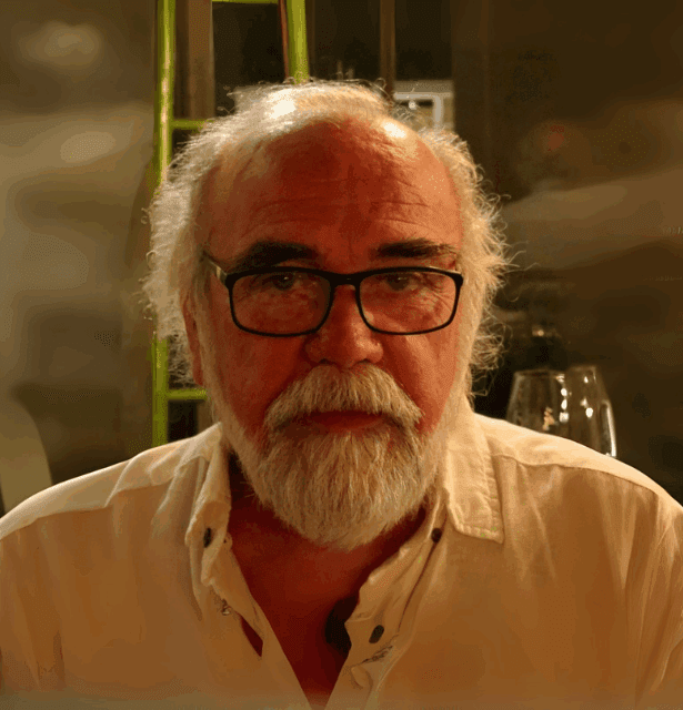 Headshot of Glauco Villas Bôas, PhD, speaker at the 3rd WCTCIM and Coordinator at Fiocruz, shown in a professional setting.