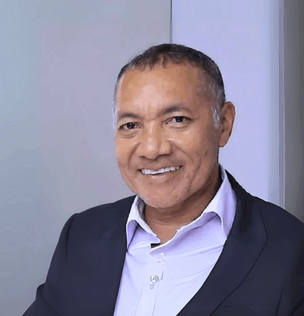 Professional headshot of José Carlos Tavares, Full Professor in Pharmacology at the Federal University of Amapá, a speaker.