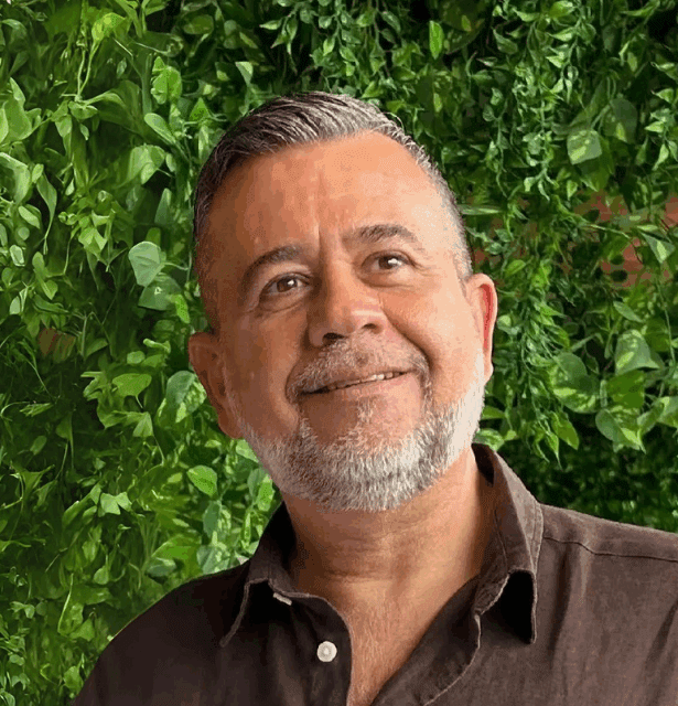 A professional headshot of speaker Marco Dehesa González, PhD in Pharmaceutical Sciences and an expert in regulatory affairs.