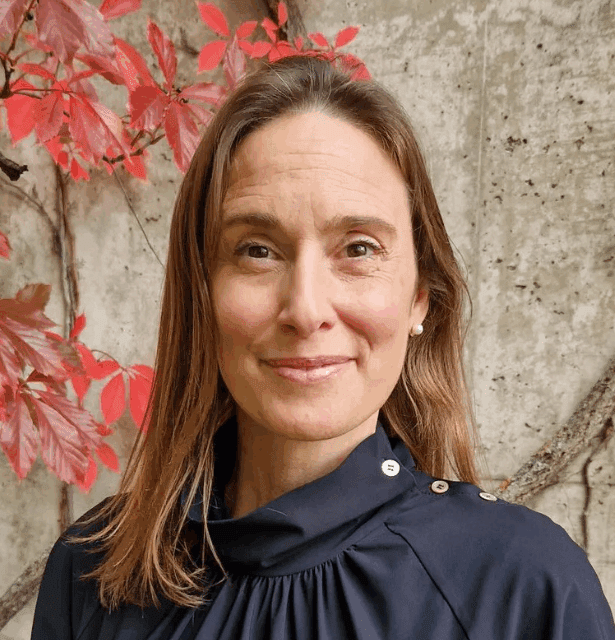 Headshot of Sarah Blakeslee, Senior Researcher and Head of Qualitative Research at Charité, shown in professional attire.