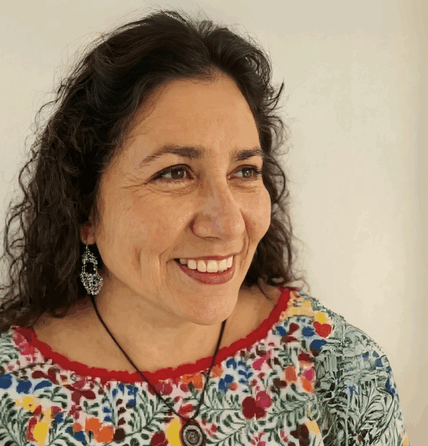 Professional headshot of Vivian Hinojosa, a Quechua surgeon and specialist in intercultural health, attending the 3rd WCTCIM event.