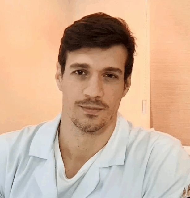 Foto de perfil de Felipe Goulart, palestrante do 3rd WCTCIM, com fundo neutro. Ele está de frente para a câmera.