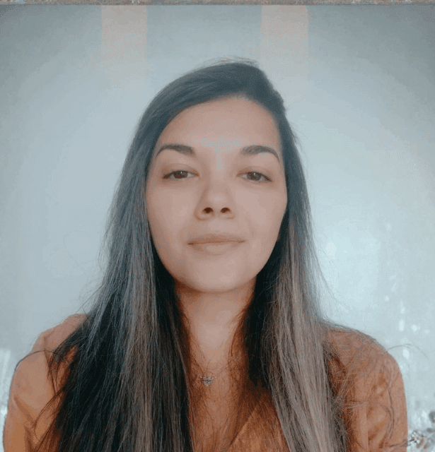 Headshot of Francine Julian Oliveira Campos, pharmacist and technical advisor for TCIM integration at the Ministry of Health of Brazil.