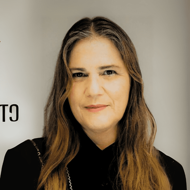 Karen Berenice Denez, Pharmacist and Master in Pharmaceutical Assistance