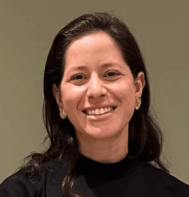 Professional headshot of Mariana Vitte Nardi, a Naturopath and Acupuncturist specializing in women's health for the 3rd WCTCIM.