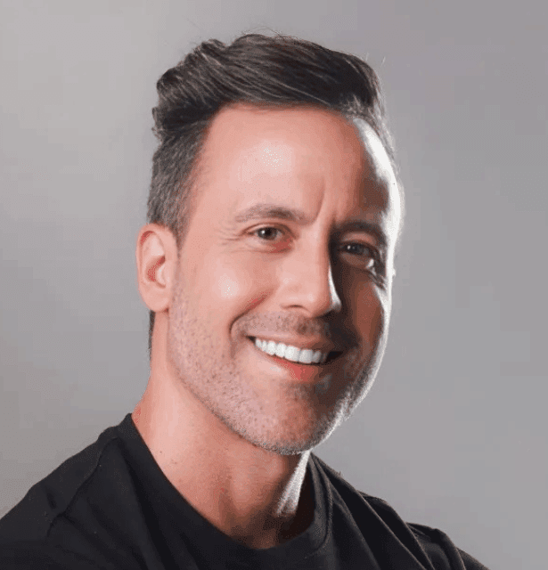 Professional headshot of Rick Sá, a speaker at the 3rd WCTCIM and a CABSIN researcher specializing in Biofield Therapies.